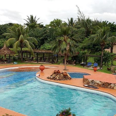 Afrikiko River Front Resort Akosombo Buitenkant foto