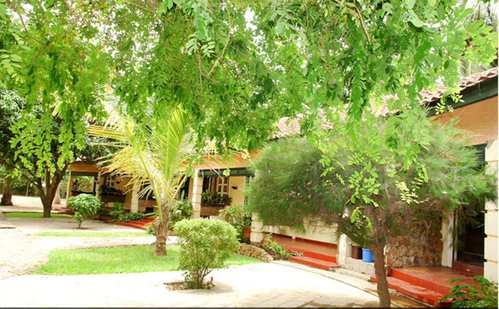 Afrikiko River Front Resort Akosombo Buitenkant foto