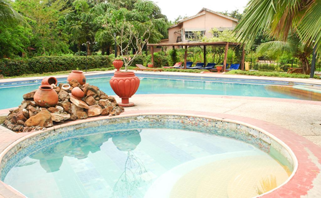 Afrikiko River Front Resort Akosombo Buitenkant foto