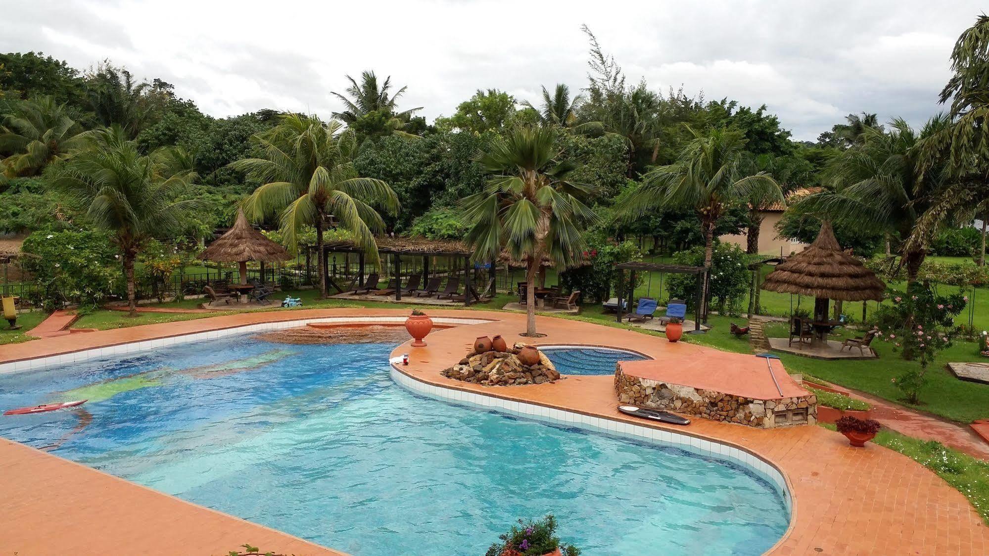 Afrikiko River Front Resort Akosombo Buitenkant foto