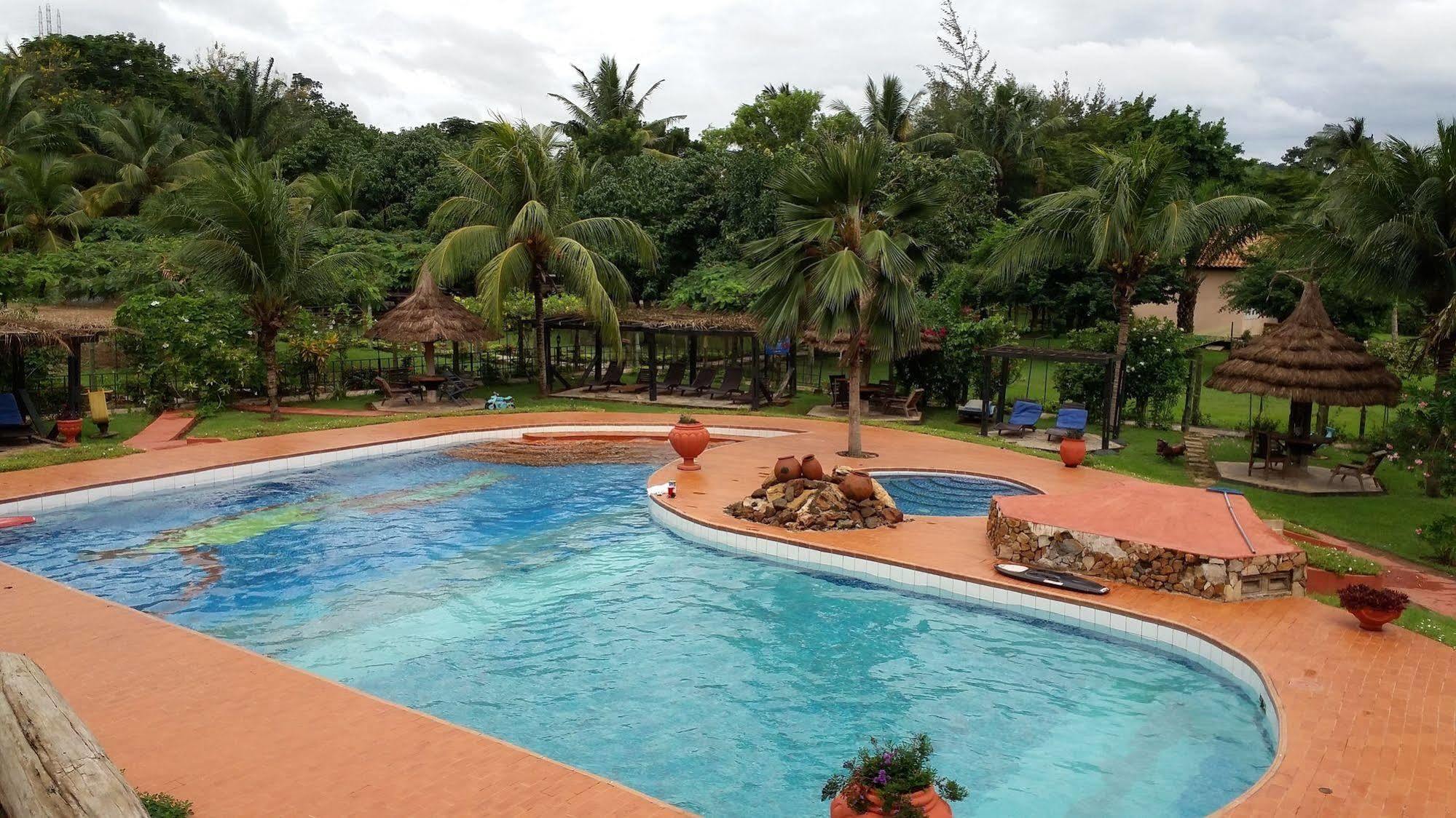 Afrikiko River Front Resort Akosombo Buitenkant foto